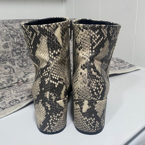 Steve Madden DAFNII Snakeskin Pointy Booties Size 7 - Picture 5 of 7